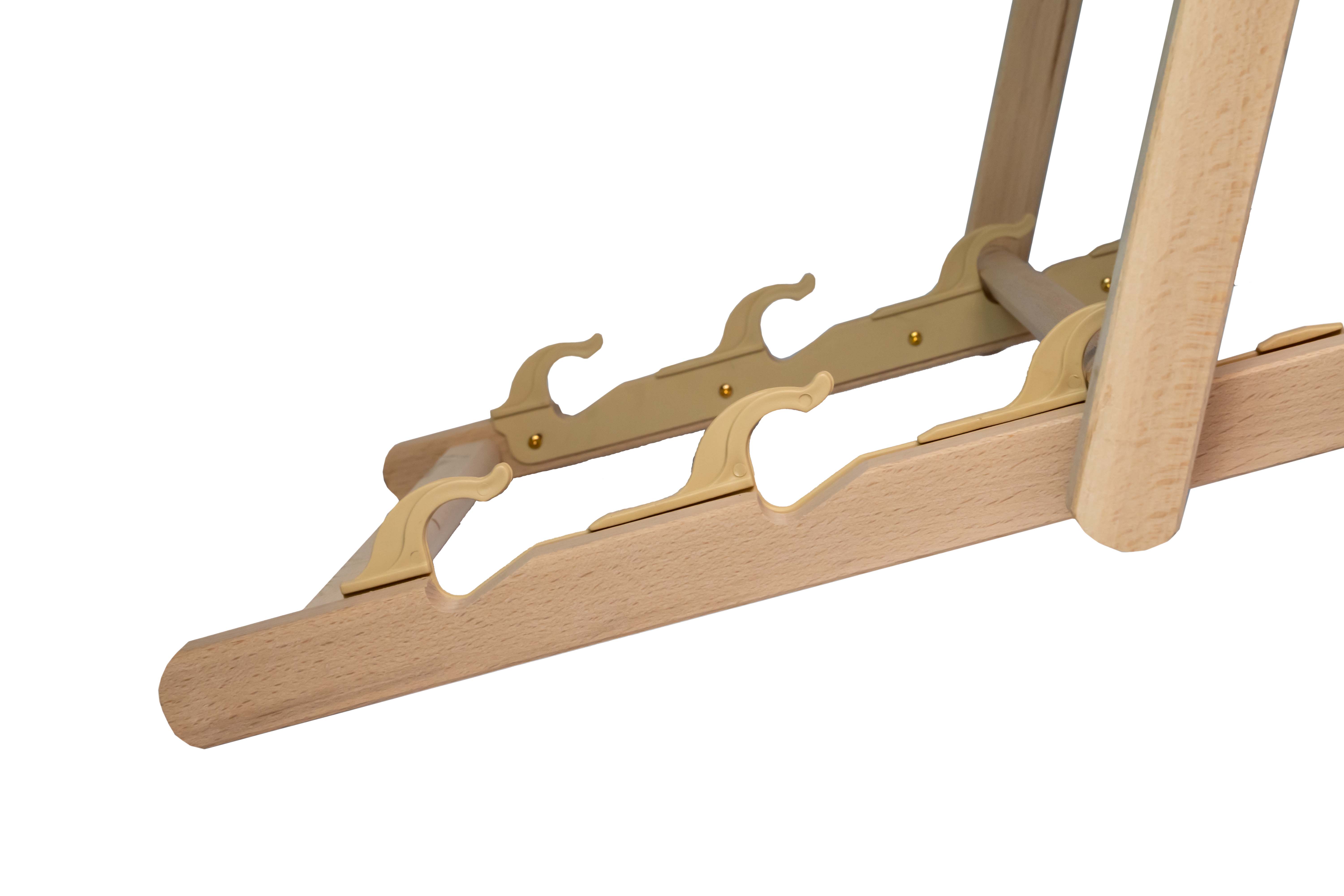 Holzliegestuhl